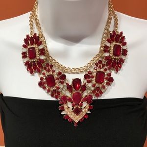 🌺 Beautiful Statement Neckless in Gold/Red/White